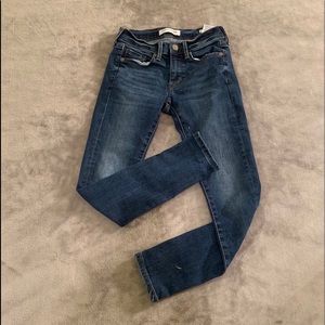 Banana republic skinny ankle jeans!😍 A FAVORITE!